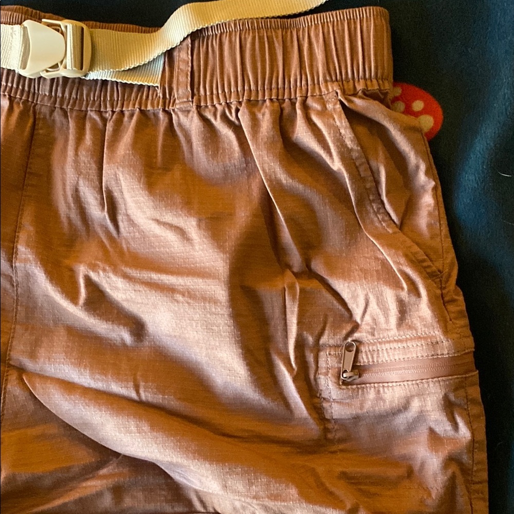 Women's Hiking Shorts - Picture 3 of 4